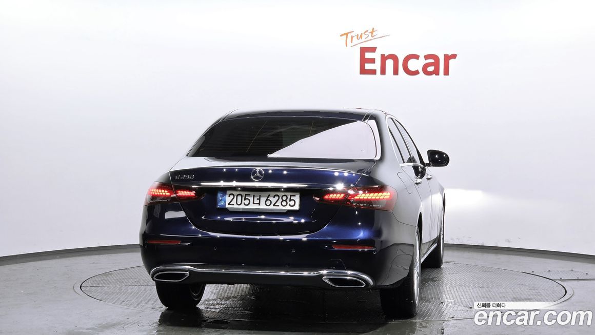 Mercedes-Benz E-Class 2022