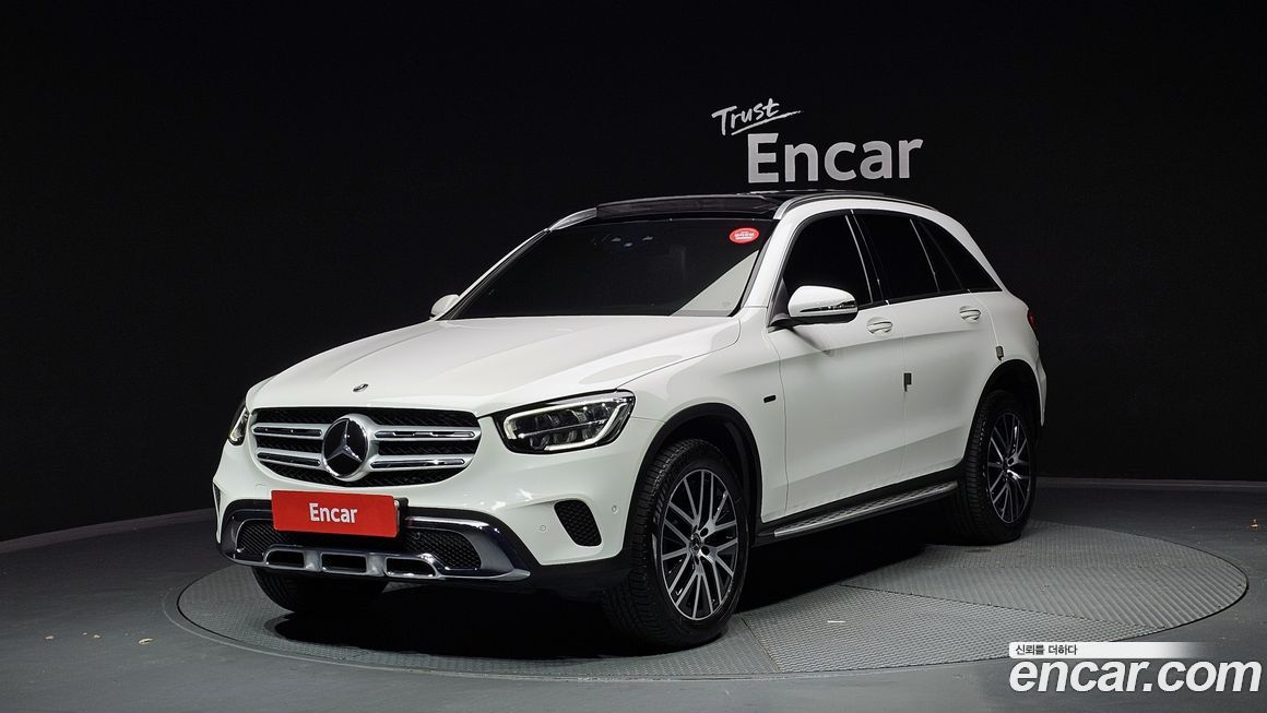 Mercedes-Benz GLC-Class 2021