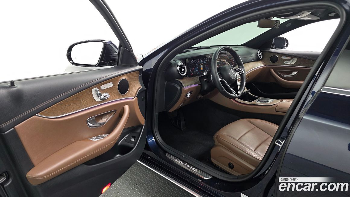 Mercedes-Benz E-Class 2022