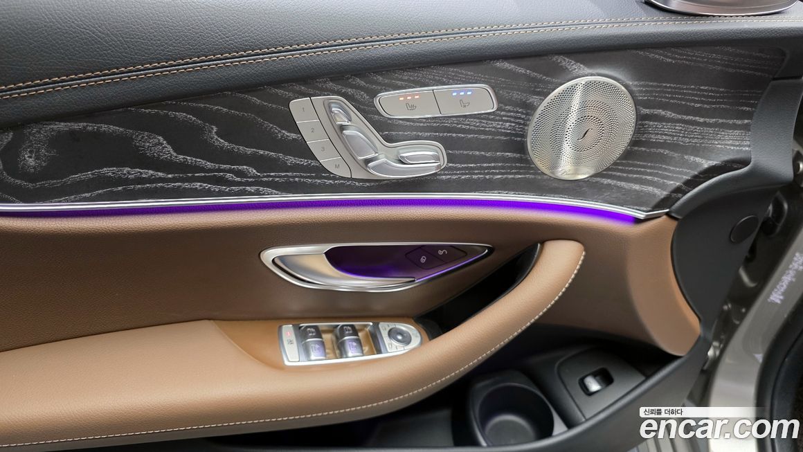 Mercedes-Benz E-Class 2022