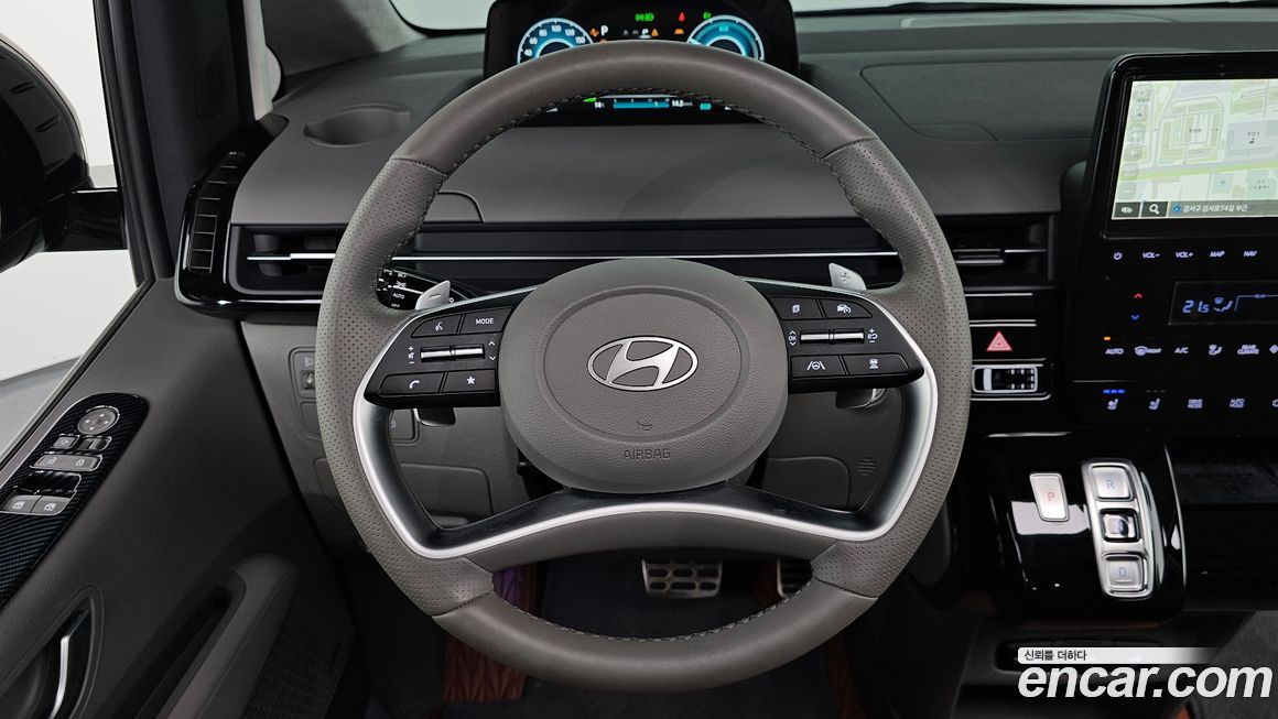 Hyundai Staria 2025