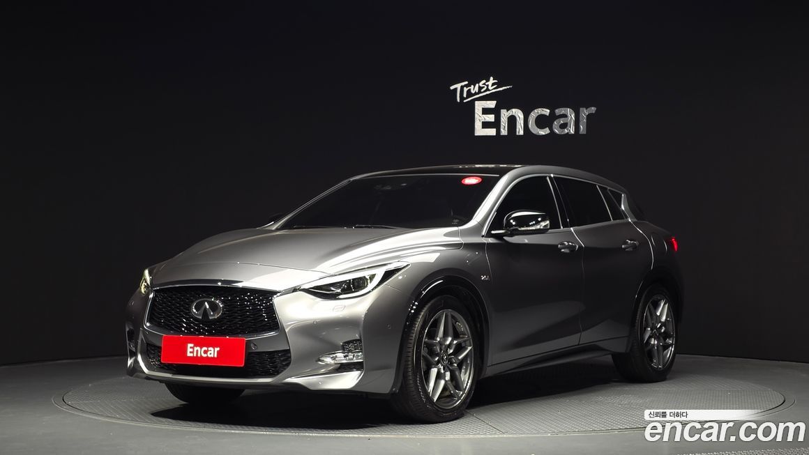 Infiniti Q30 2019