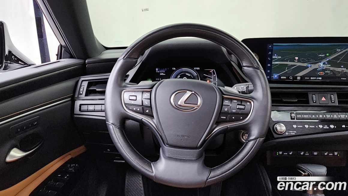 Lexus ES 2023