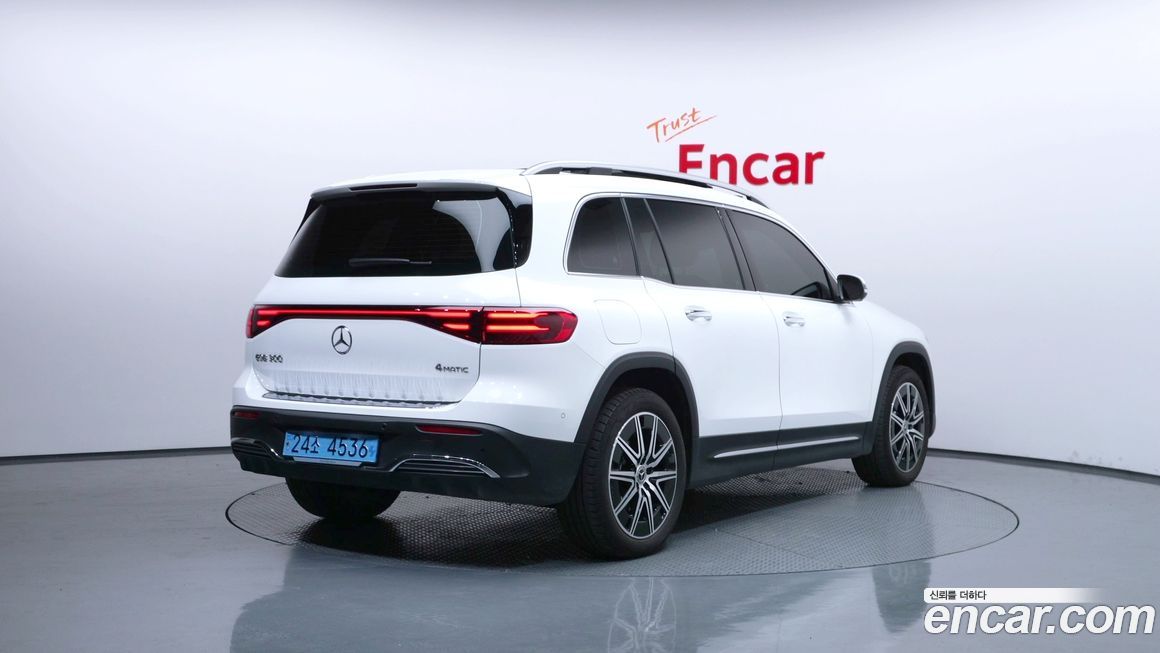 Mercedes-Benz EQB 2025