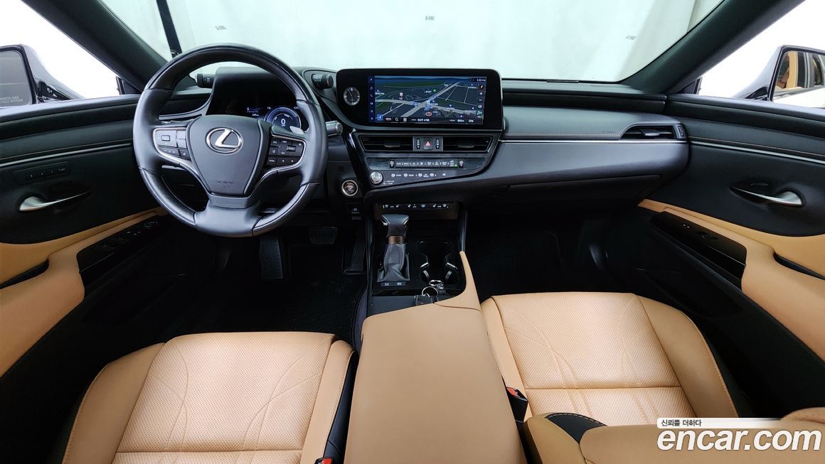 Lexus ES 2023