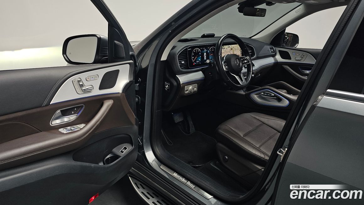 Mercedes-Benz GLE-Class 2021