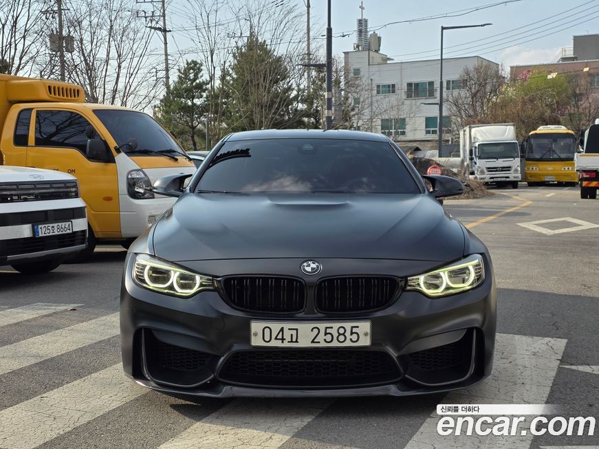 BMW M4 2016