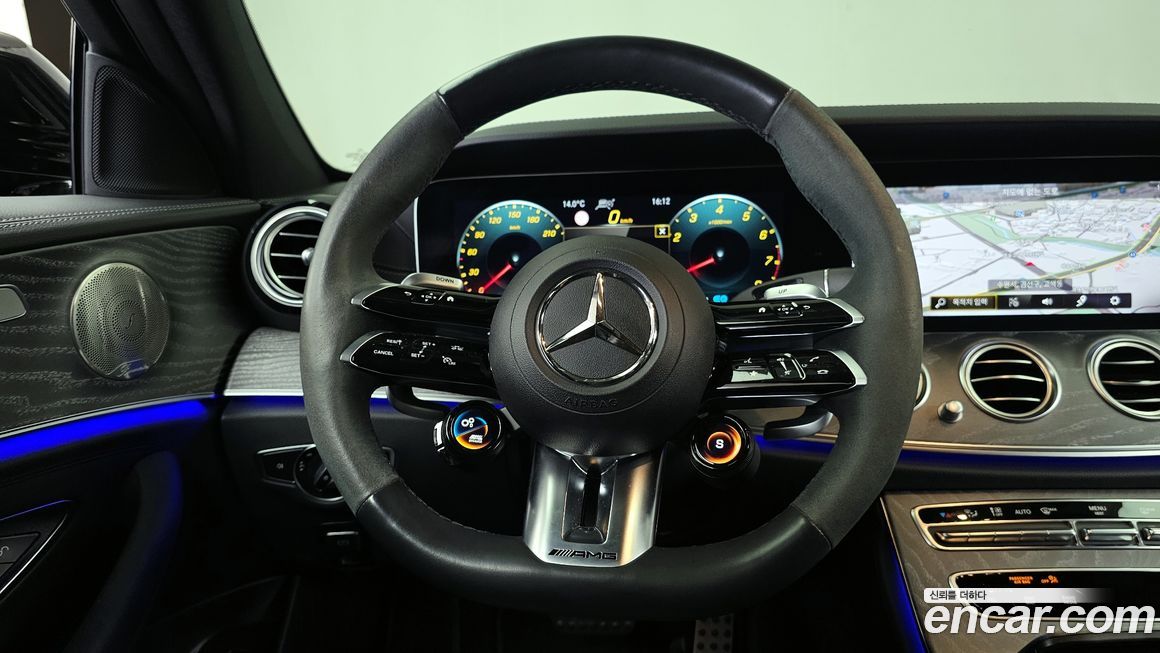 Mercedes-Benz E-Class 2023