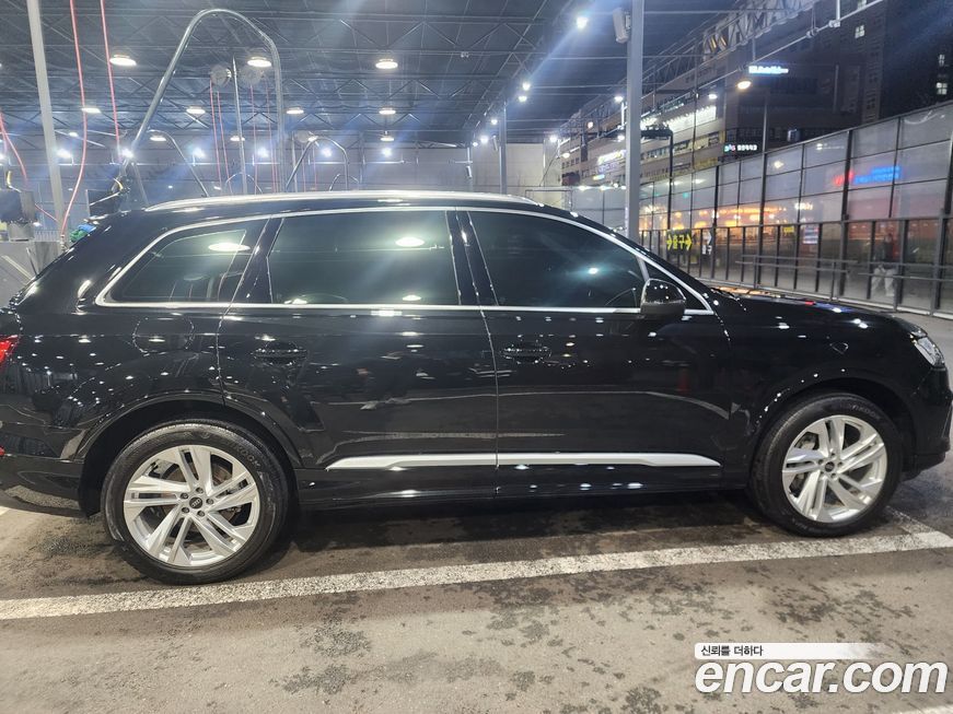 Audi Q7 2023