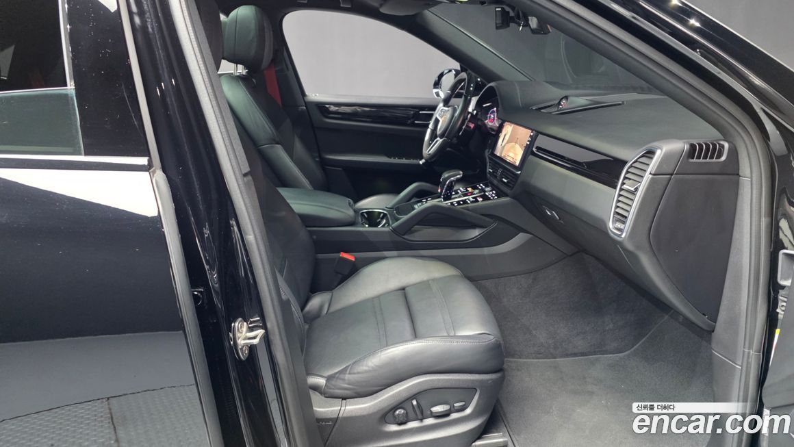 Porsche Cayenne 2022