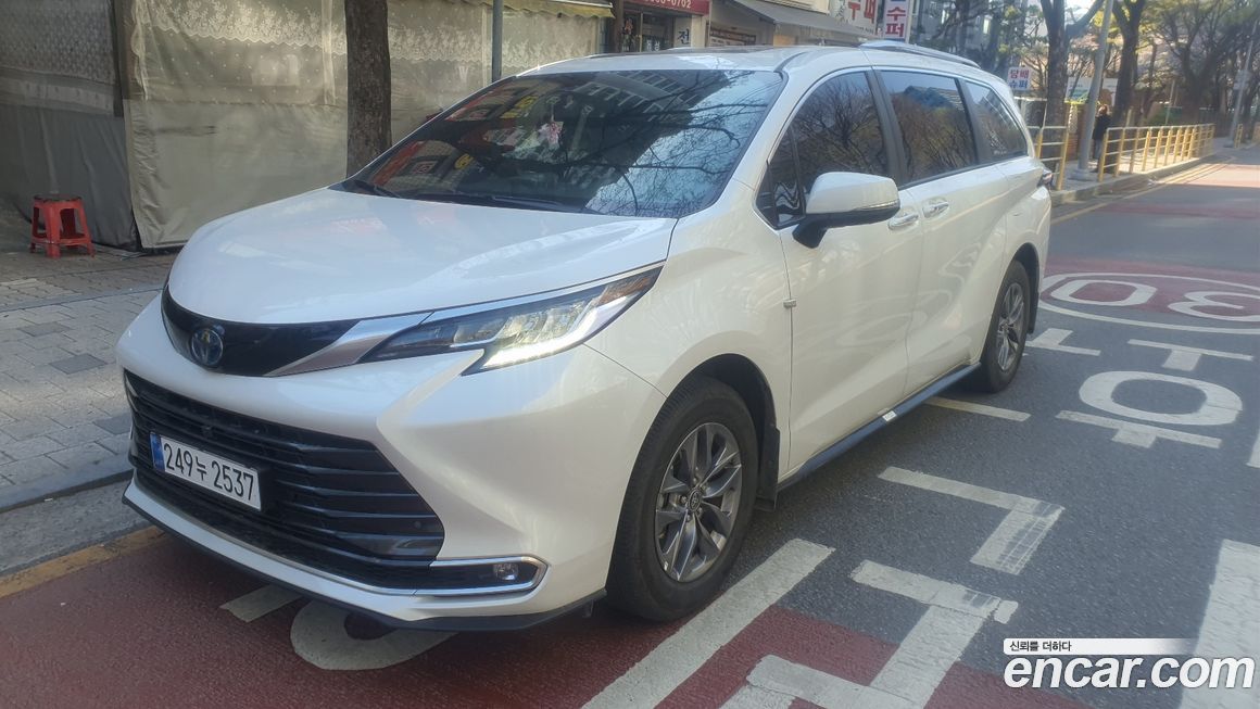 Toyota Sienna 2024