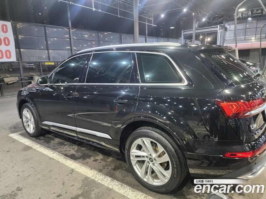 Audi Q7 2023