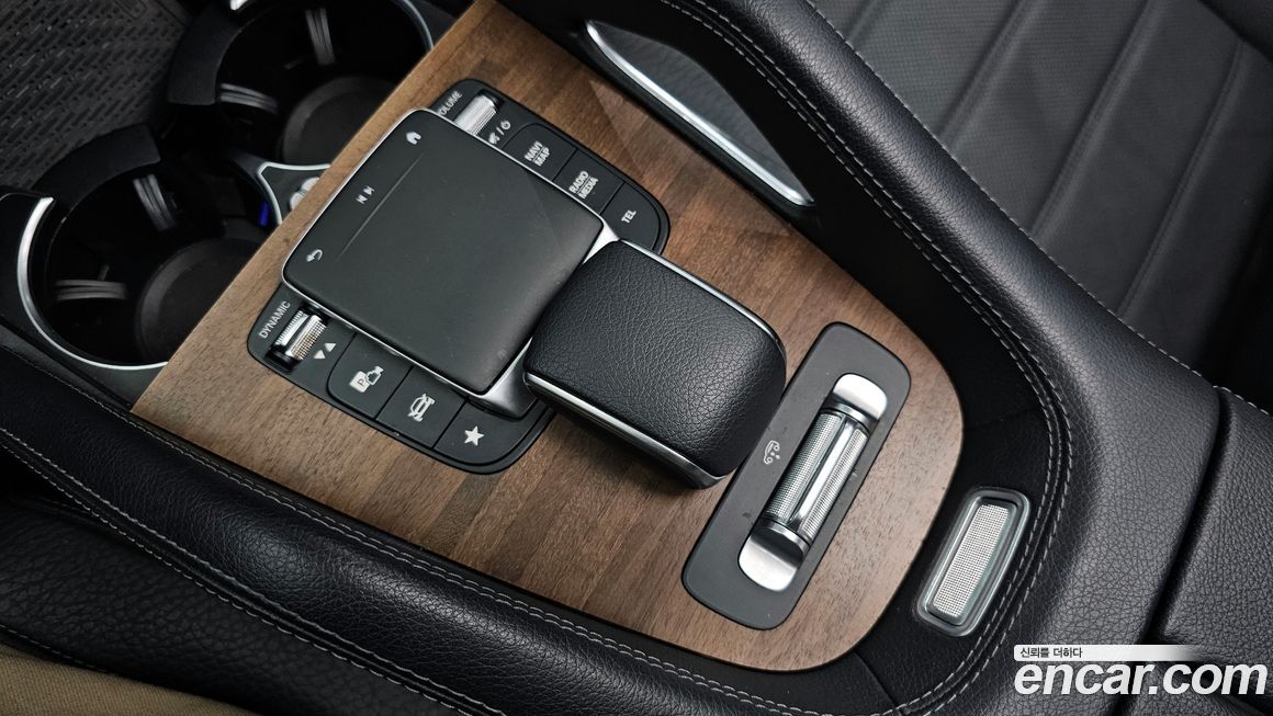 Mercedes-Benz GLE-Class 2021