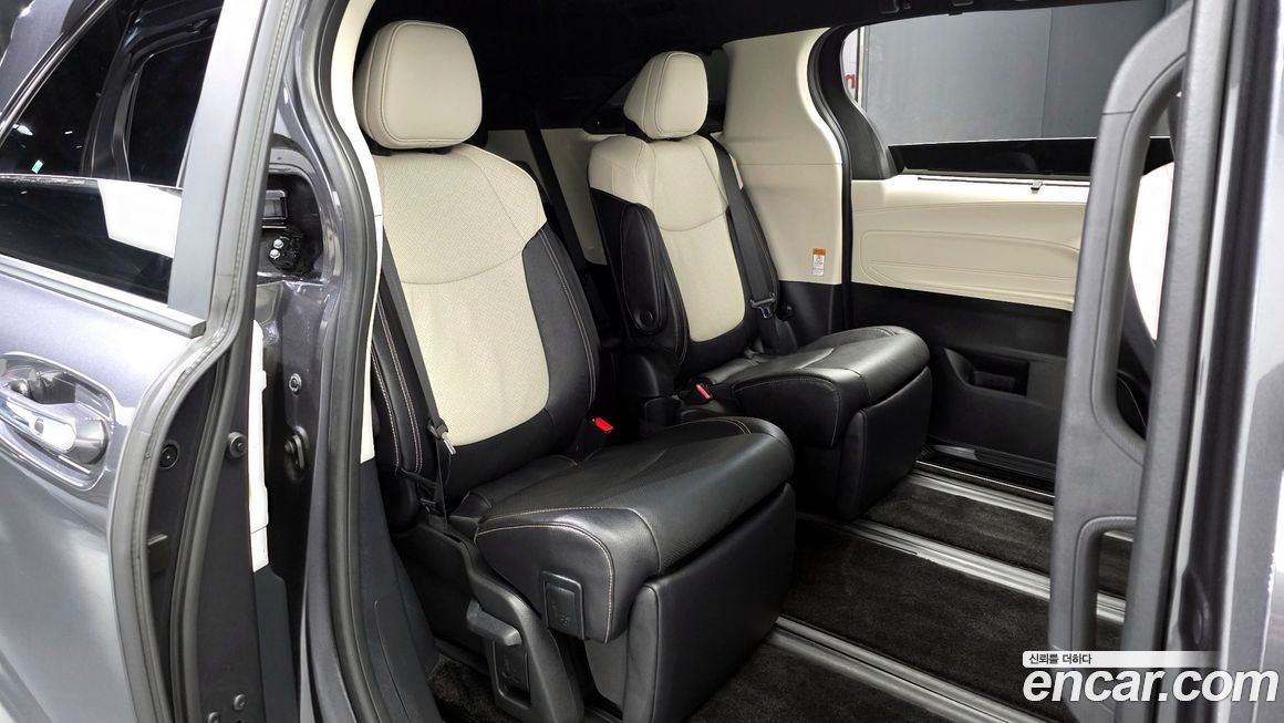 Toyota Sienna 2025