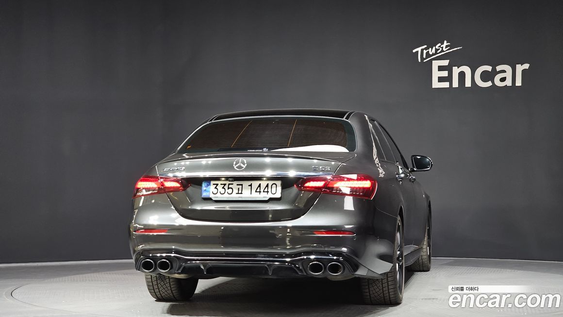 Mercedes-Benz E-Class 2023