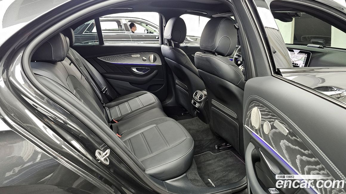 Mercedes-Benz E-Class 2023