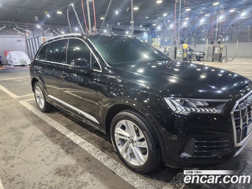 Audi Q7 2023