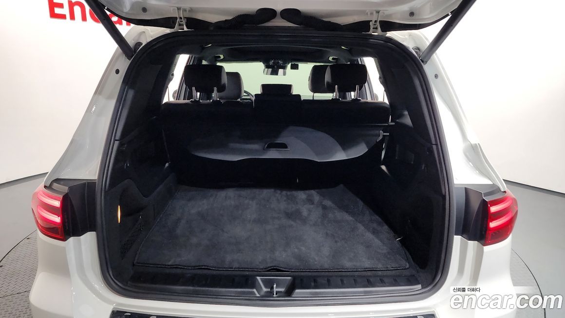 Mercedes-Benz EQB 2025