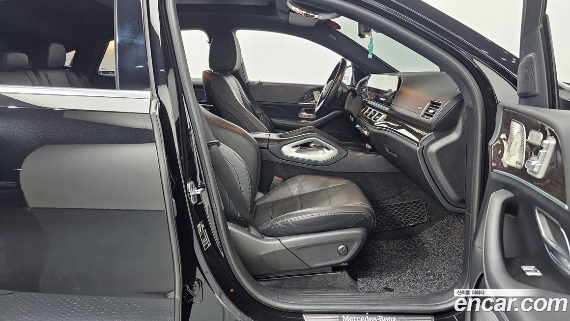 Mercedes-Benz GLE-Class 2021