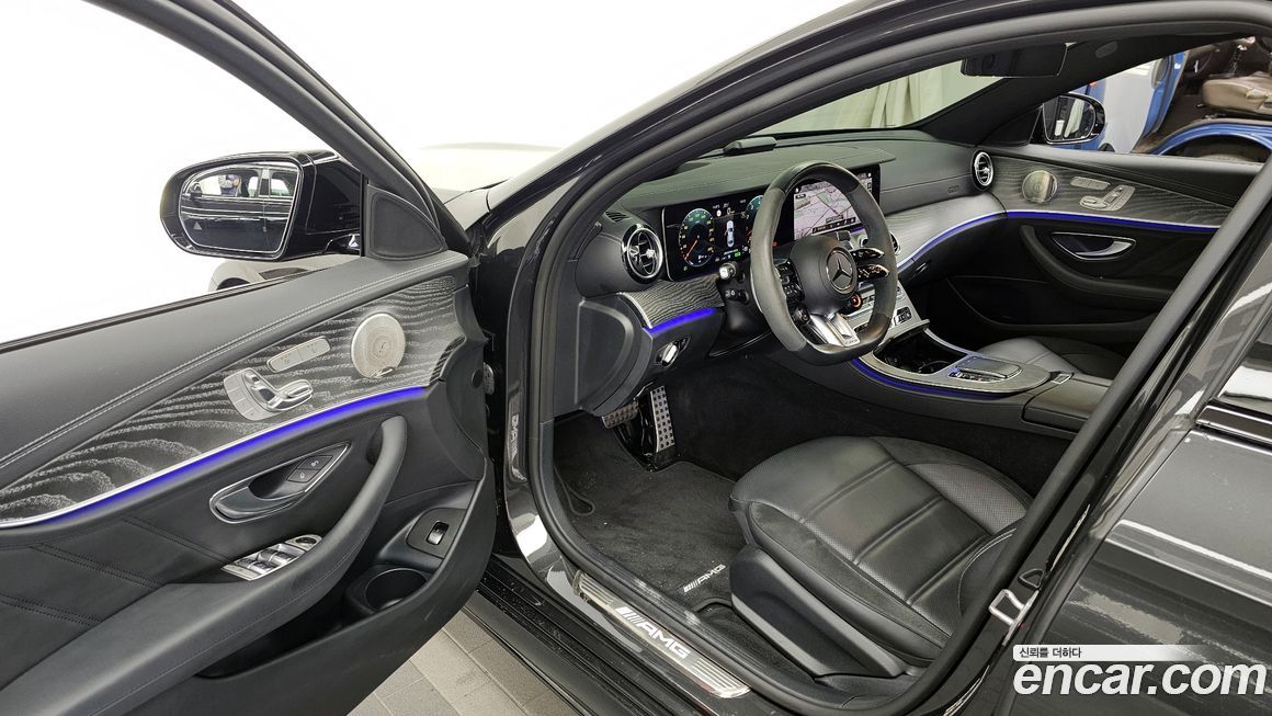 Mercedes-Benz E-Class 2023