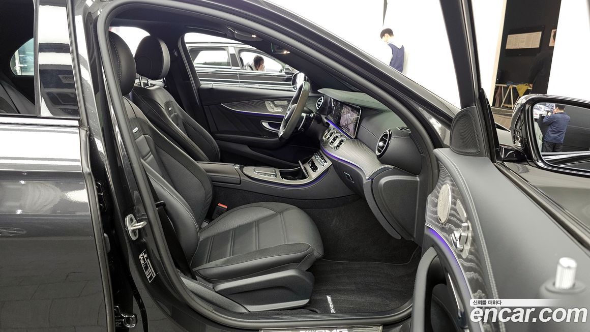 Mercedes-Benz E-Class 2023