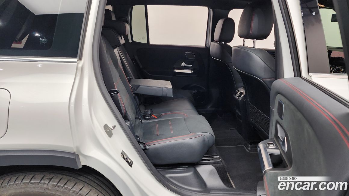 Mercedes-Benz EQB 2025