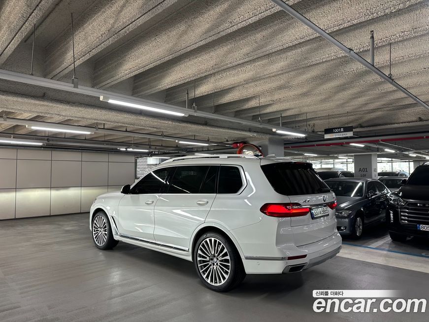 BMW X7 2021