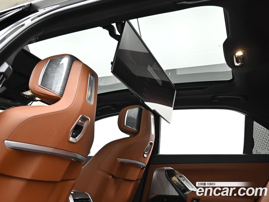 BMW i7 2024