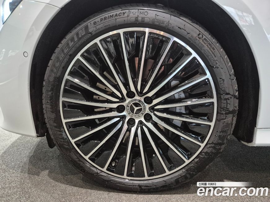 Mercedes-Benz E-Class 2025