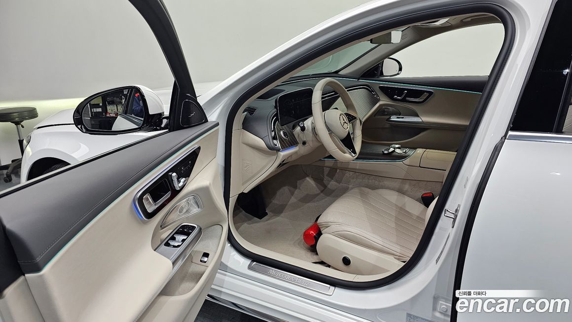 Mercedes-Benz E-Class 2025