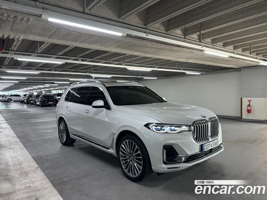 BMW X7 2021
