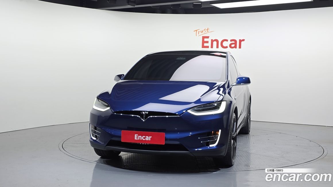 Tesla Model X 2020
