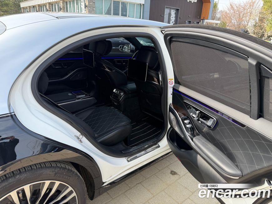 Mercedes-Benz S-Class 2021