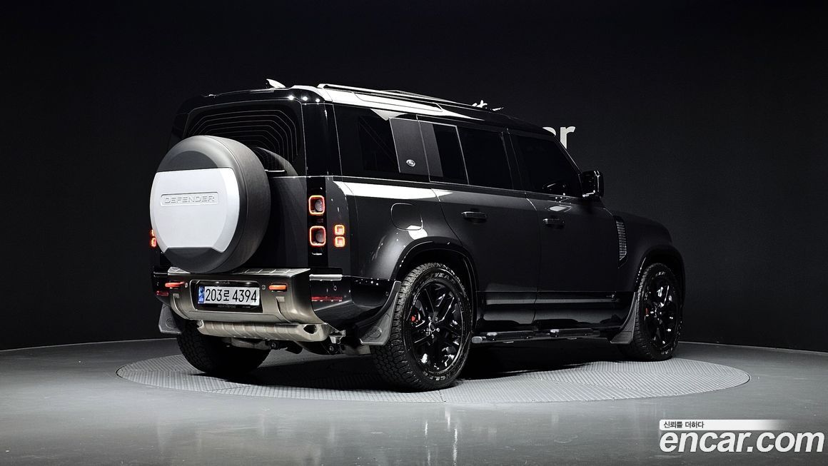 Land Rover Defender 2024