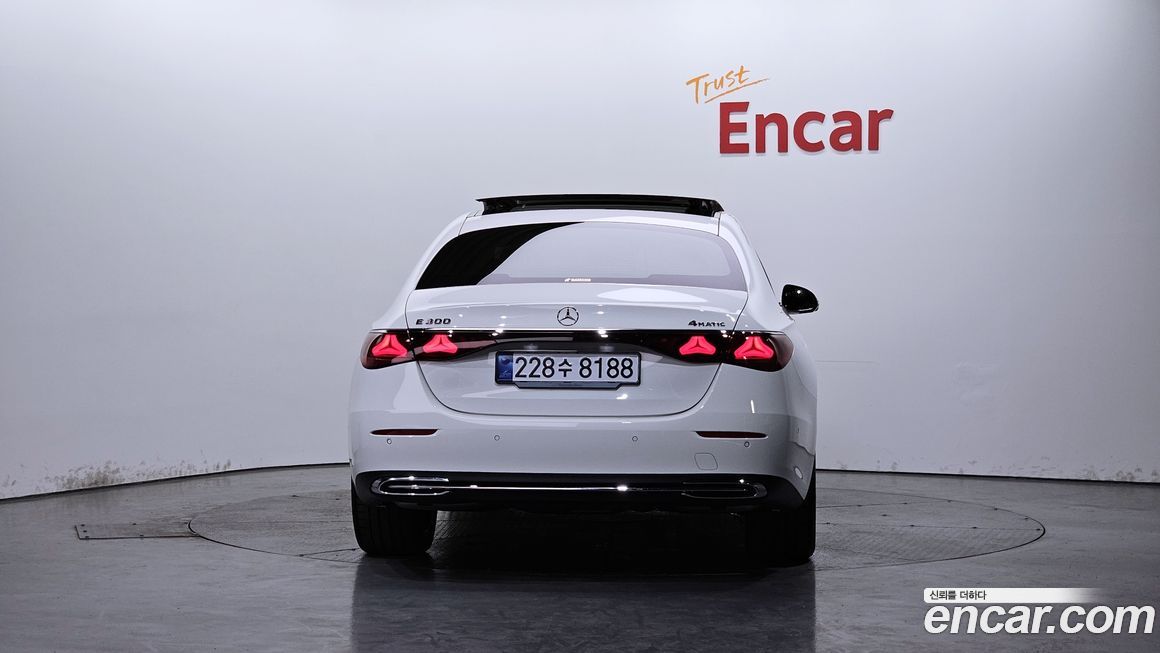 Mercedes-Benz E-Class 2025