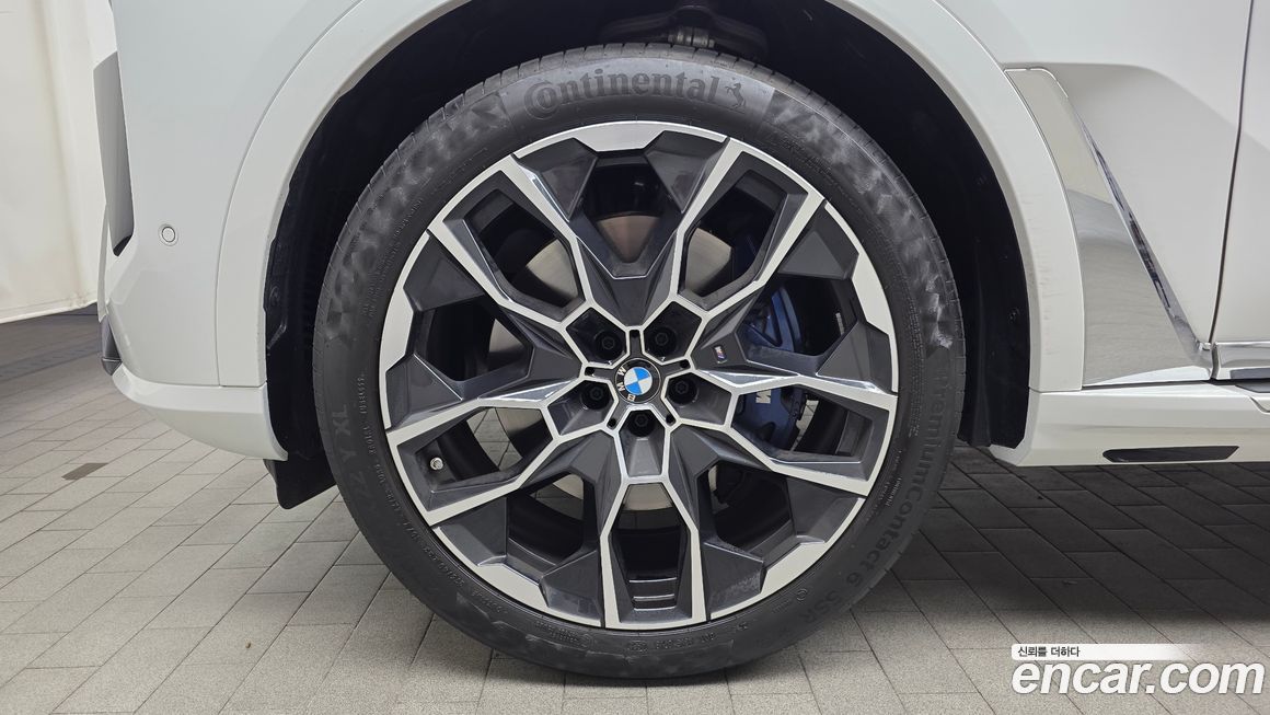 BMW X7 2025