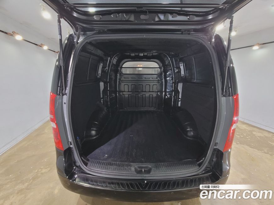 Hyundai Starex 2021
