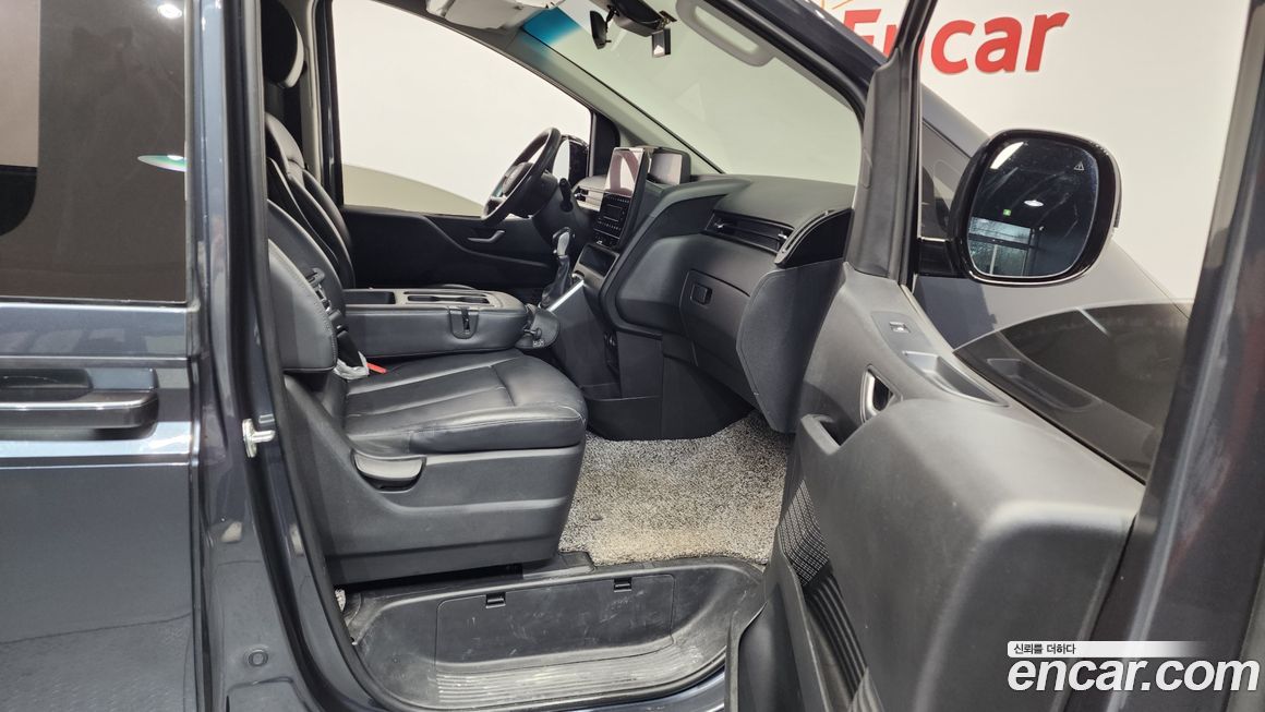 Hyundai Staria 2022