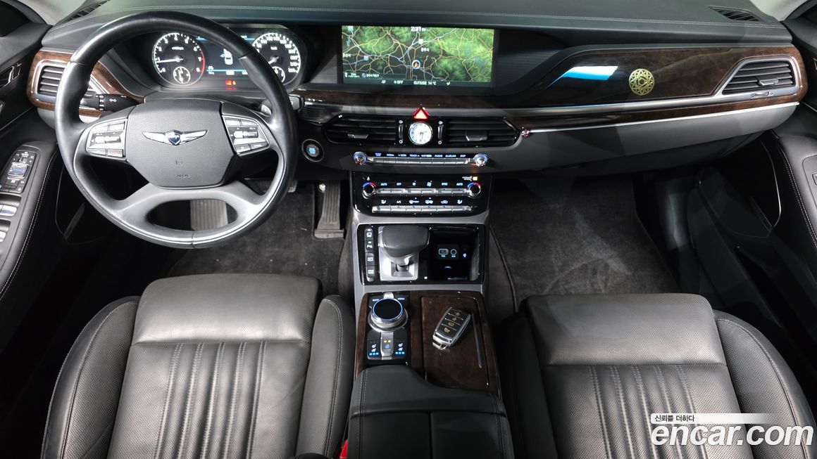 Genesis EQ900 2016