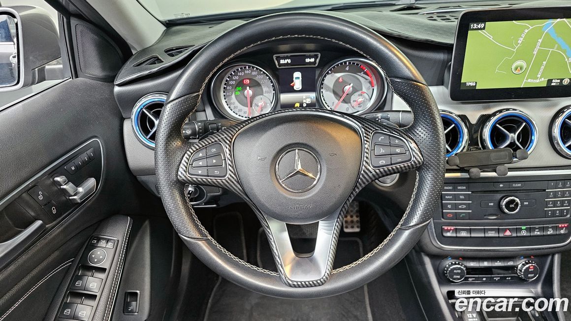 Mercedes-Benz GLA-Class 2017