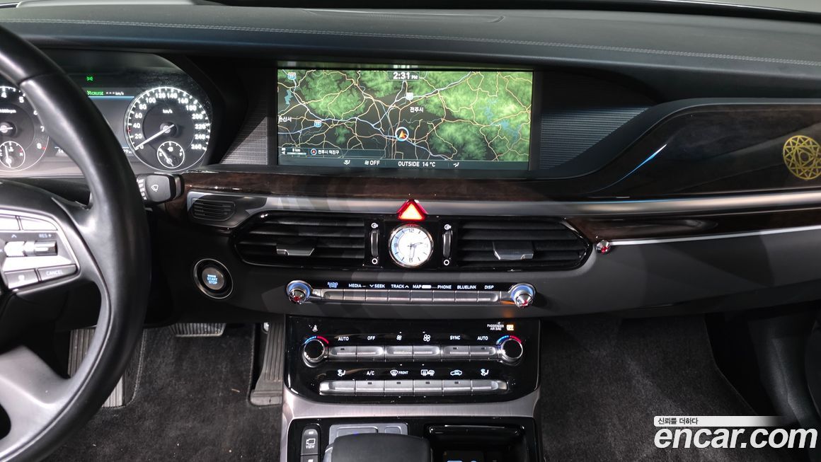 Genesis EQ900 2016