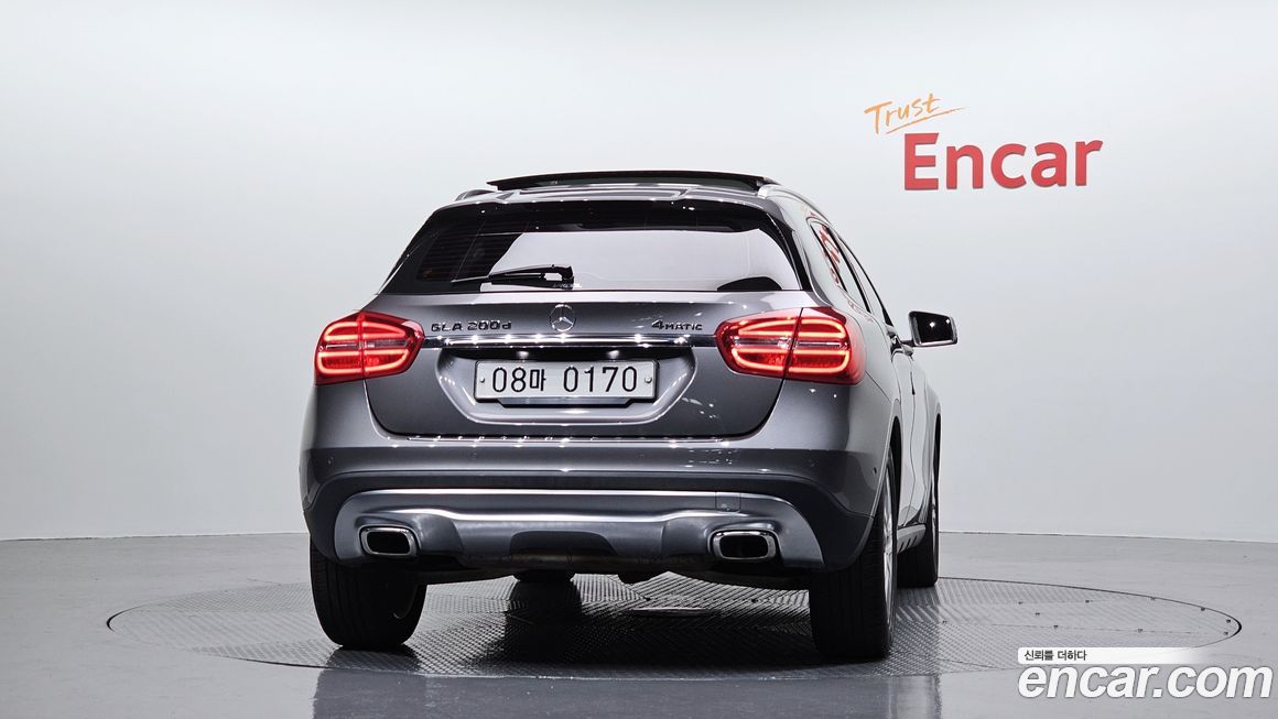 Mercedes-Benz GLA-Class 2017