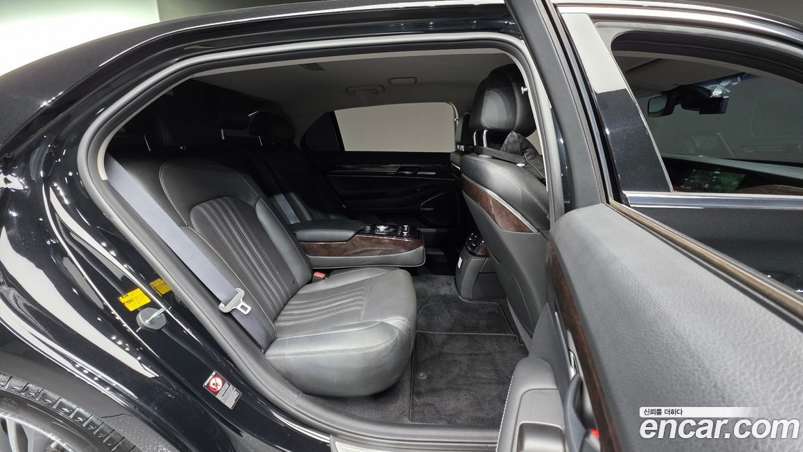 Genesis EQ900 2016