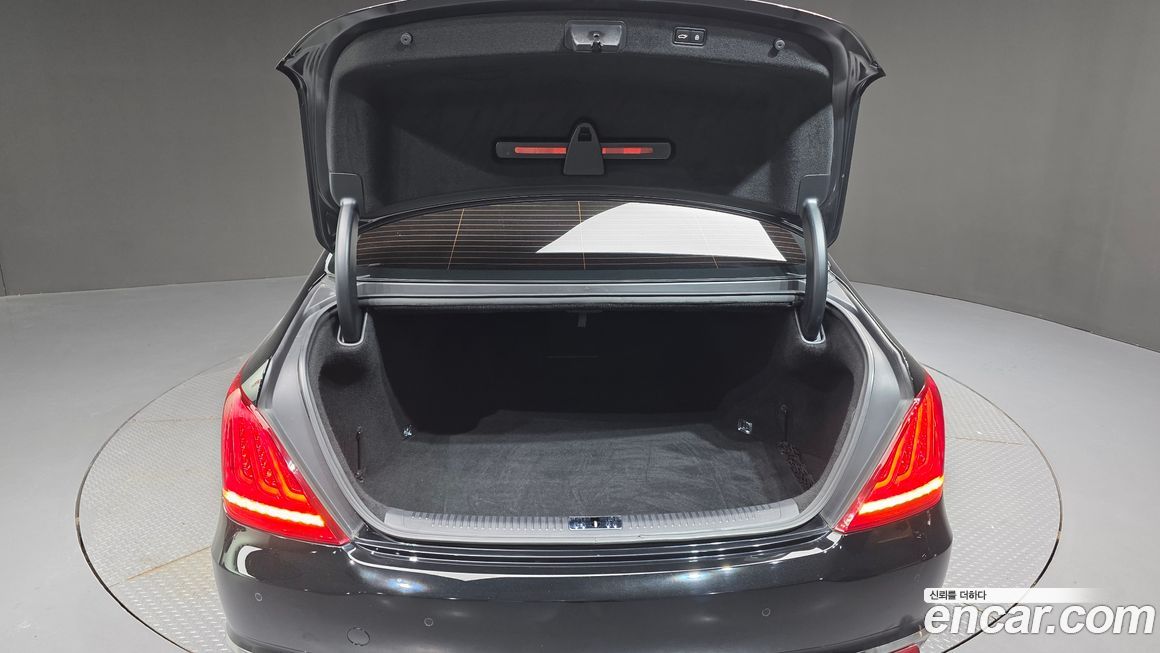 Genesis EQ900 2016