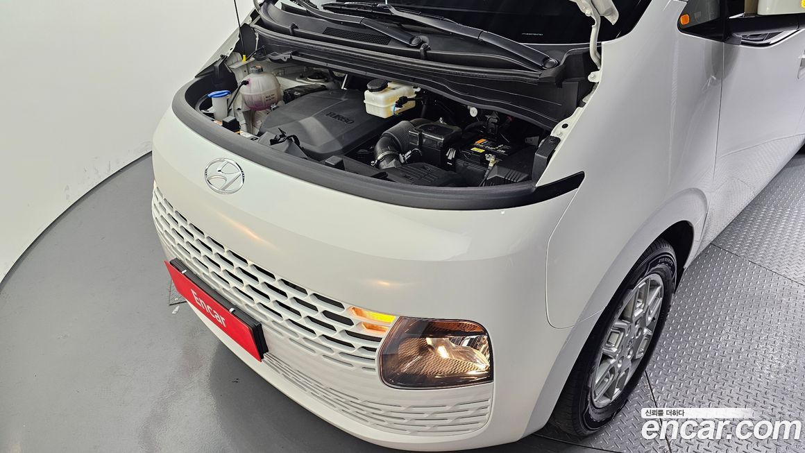 Hyundai Staria 2023