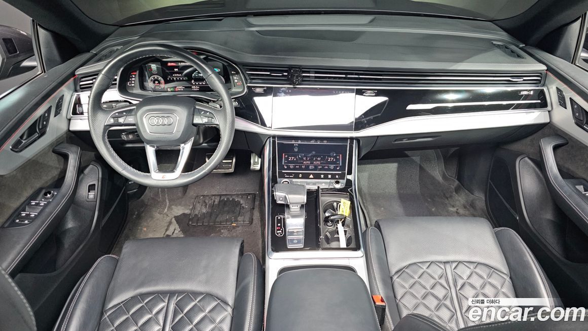Audi Q8 2021