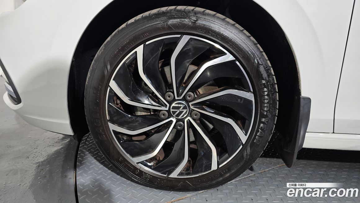 Volkswagen Golf 2024