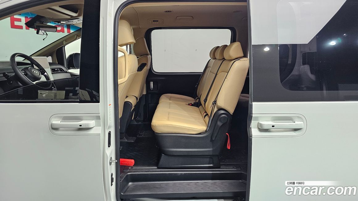 Hyundai Staria 2023