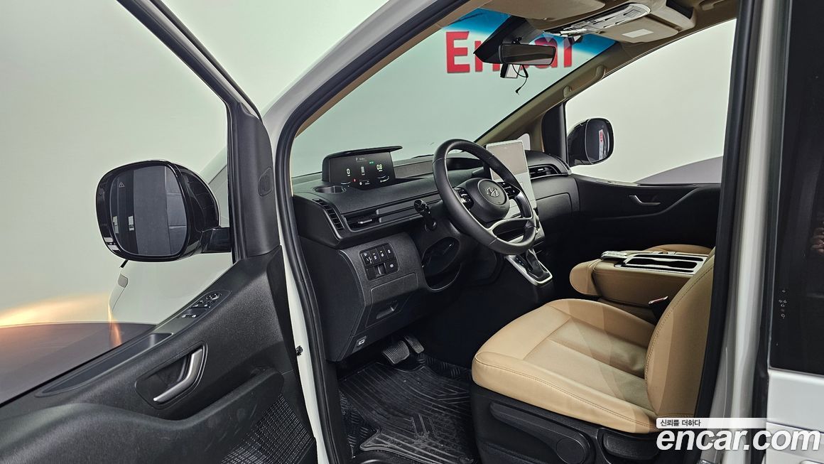 Hyundai Staria 2023