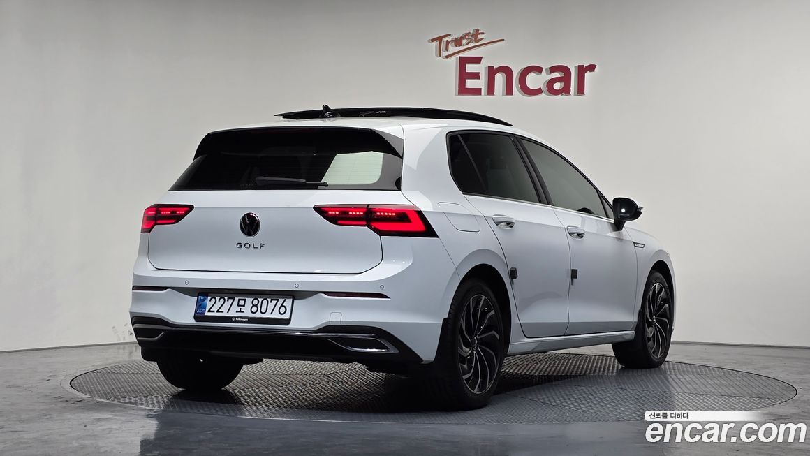 Volkswagen Golf 2024